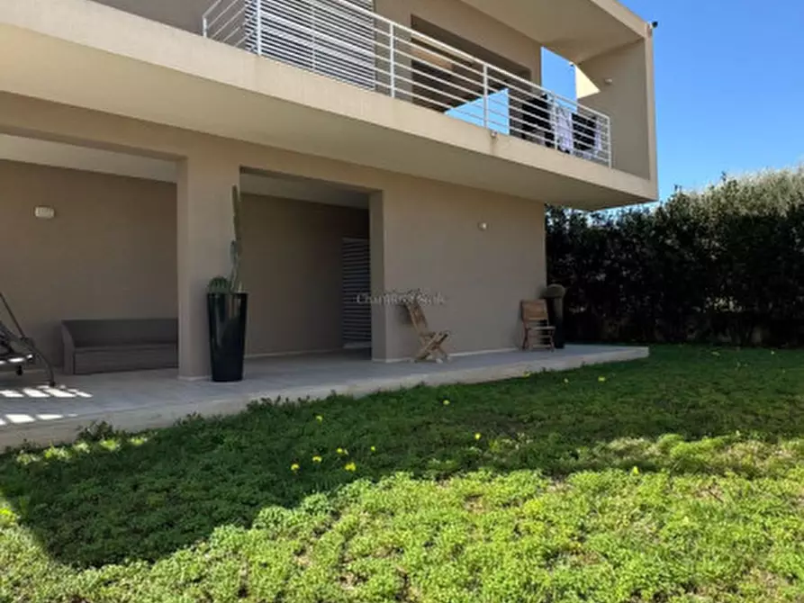 Immagine 46 di Villa in vendita  a Pozzallo