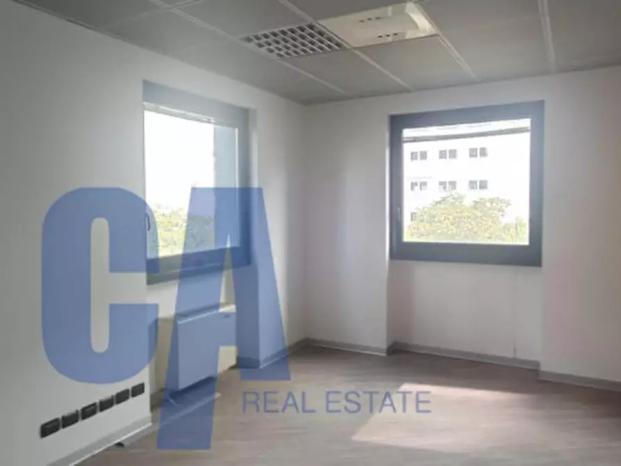 Immagine 11 di Ufficio in affitto  in VIA POLVANI a Milano