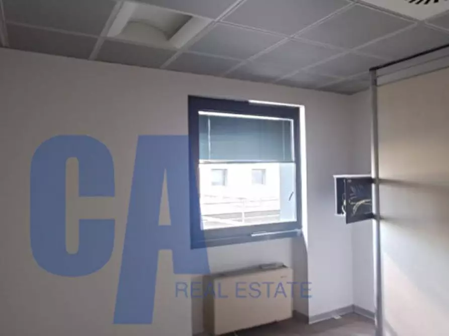 Immagine 16 di Ufficio in affitto  in VIA POLVANI a Milano