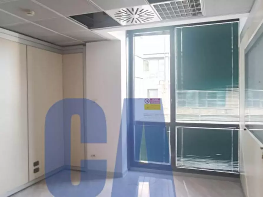 Immagine 17 di Ufficio in affitto  in VIA POLVANI a Milano