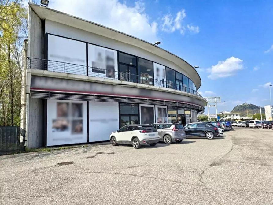 Immagine 1 di Negozio in vendita  in Via S. Travaglia, N. 1 a Monselice