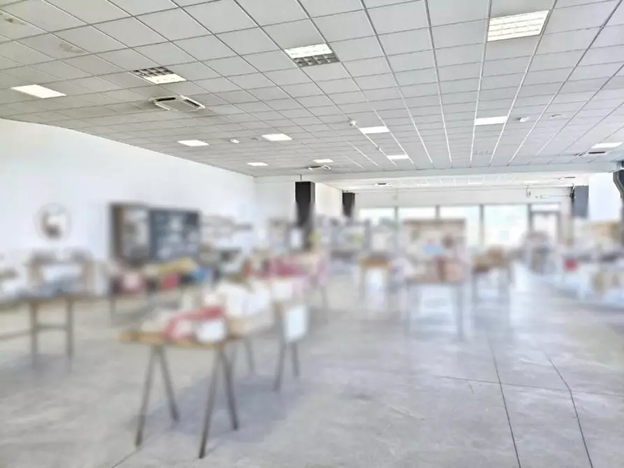 Immagine 10 di Negozio in vendita  in Via S. Travaglia, N. 1 a Monselice