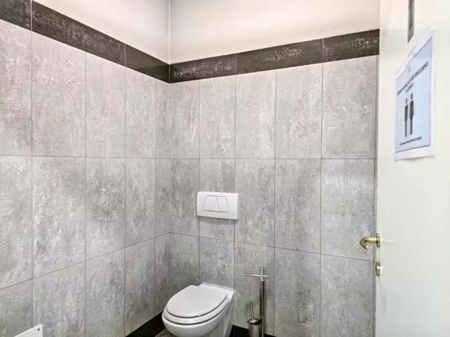 Immagine 13 di Negozio in vendita  in Via S. Travaglia, N. 1 a Monselice