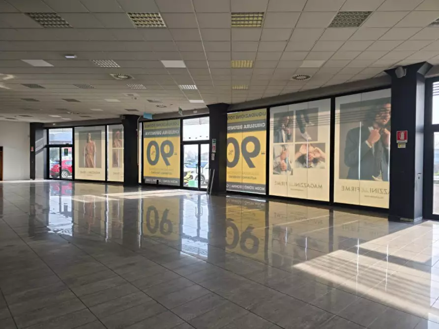 Immagine 6 di Negozio in vendita  in Via S. Travaglia, N. 1 a Monselice