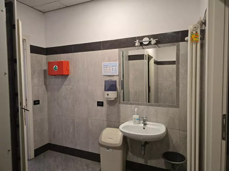 Immagine 8 di Negozio in vendita  in Via S. Travaglia, N. 1 a Monselice