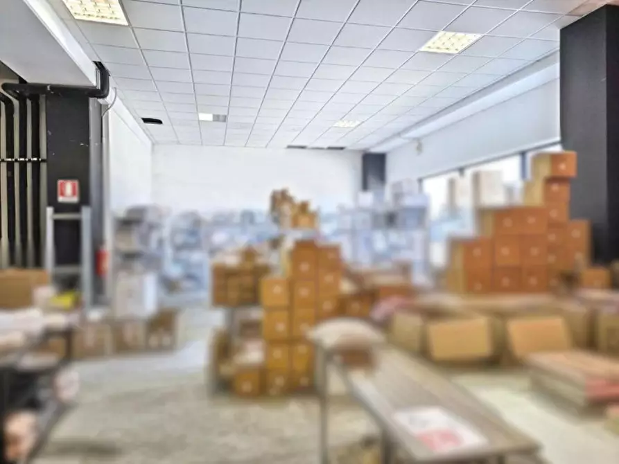 Immagine 17 di Negozio in vendita  in Via S. Travaglia, N. 1 a Monselice