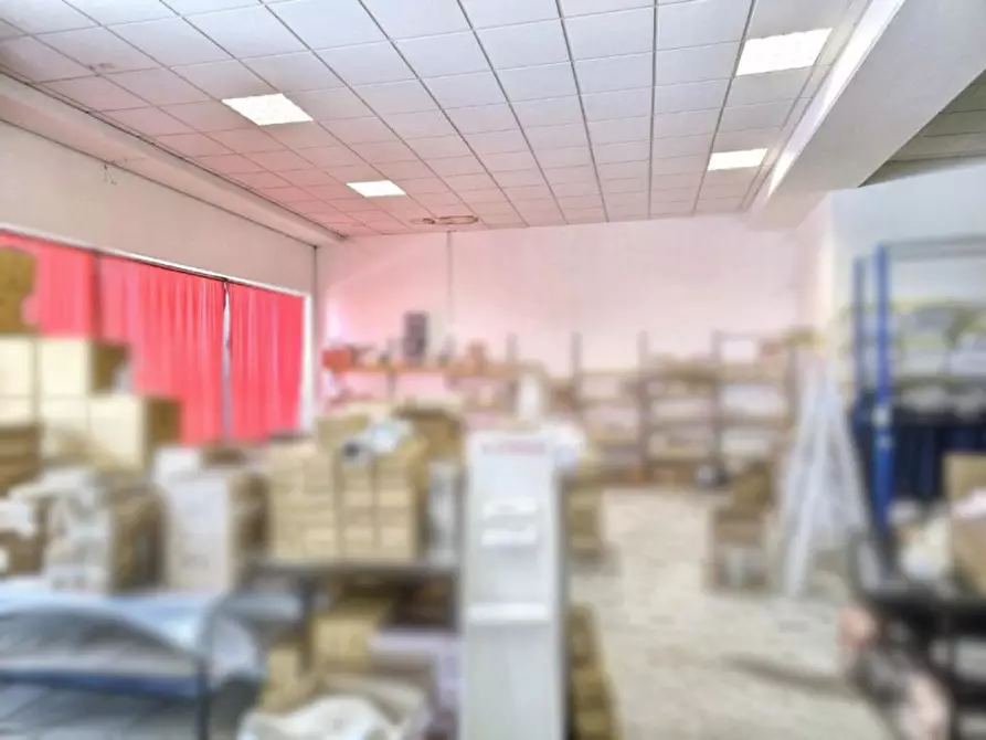 Immagine 18 di Negozio in vendita  in Via S. Travaglia, N. 1 a Monselice