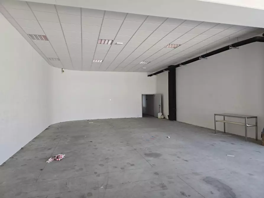 Immagine 16 di Negozio in vendita  in Via S. Travaglia, N. 1 a Monselice