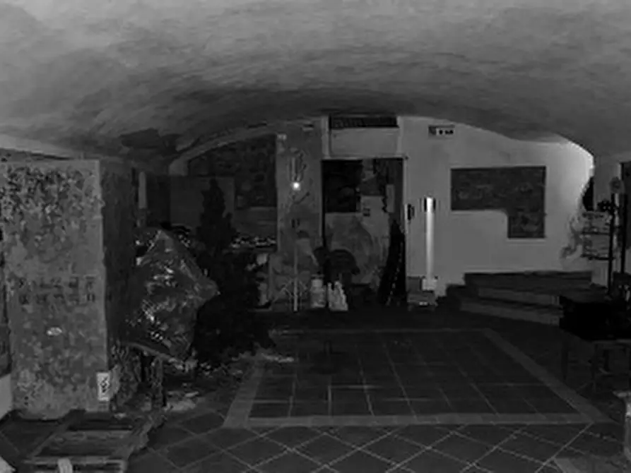 Immagine 14 di Palazzo in vendita  in VIA MADONNINA DI PRABIANO 11 a Villafranca Di Verona