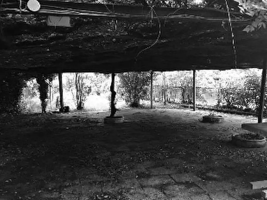 Immagine 21 di Palazzo in vendita  in VIA MADONNINA DI PRABIANO 11 a Villafranca Di Verona