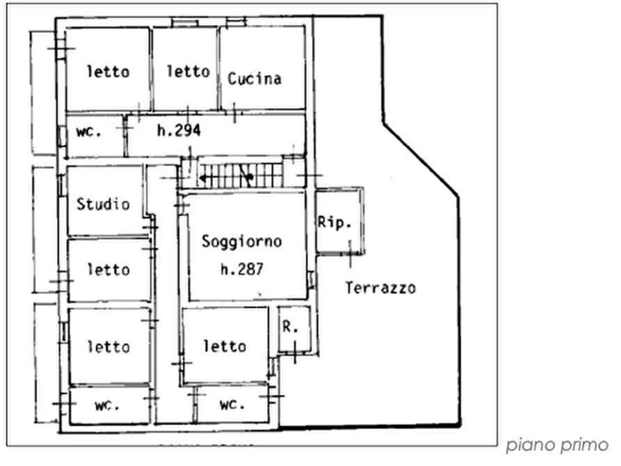 Immagine 28 di Palazzo in vendita  in VIA MADONNINA DI PRABIANO 11 a Villafranca Di Verona