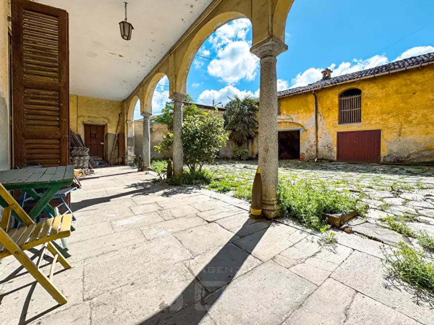 Immagine 3 di Palazzo in vendita  in via boniperti n 24 a Momo