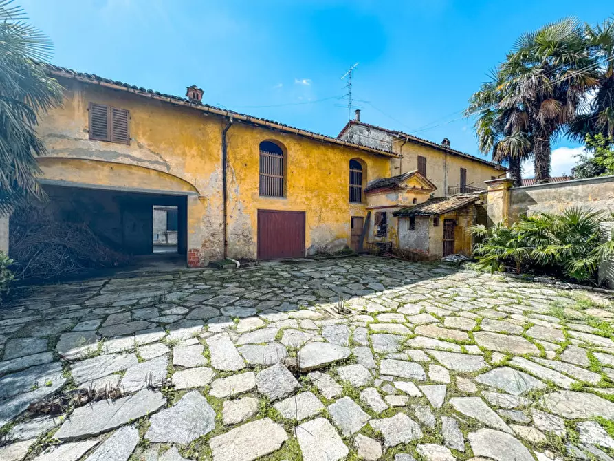 Immagine 9 di Palazzo in vendita  in via boniperti n 24 a Momo