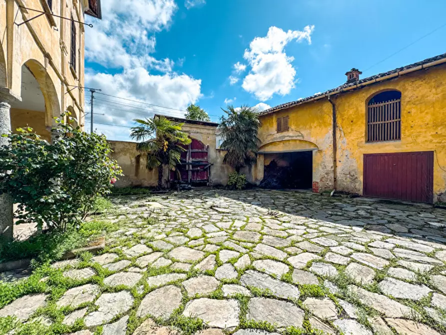 Immagine 11 di Palazzo in vendita  in via boniperti n 24 a Momo