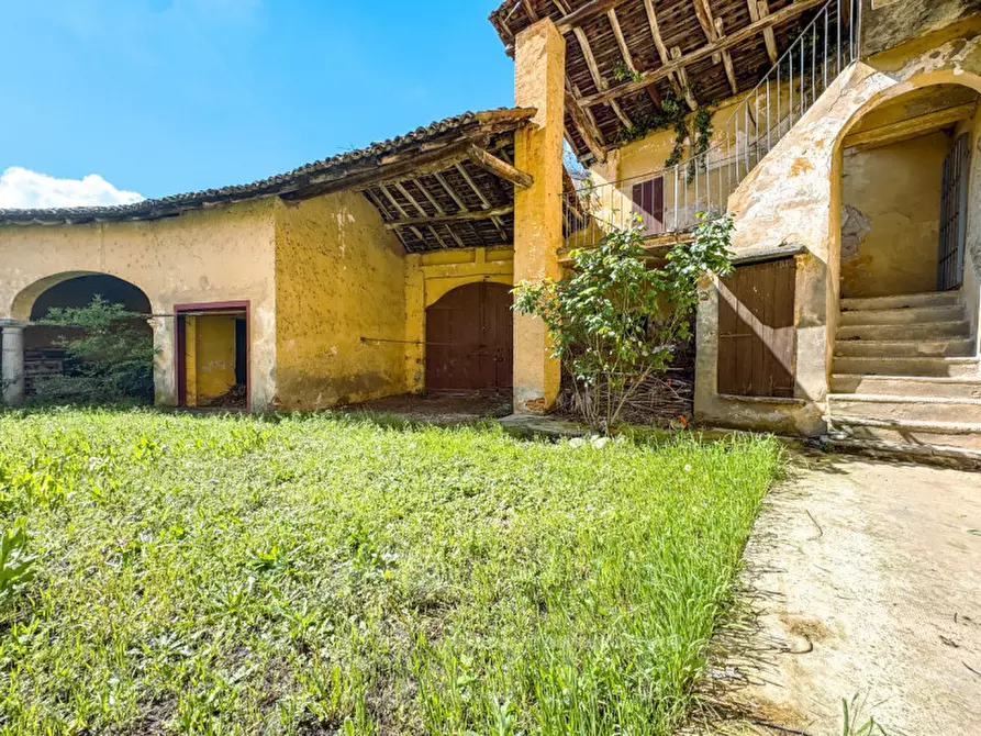 Immagine 12 di Palazzo in vendita  in via boniperti n 24 a Momo