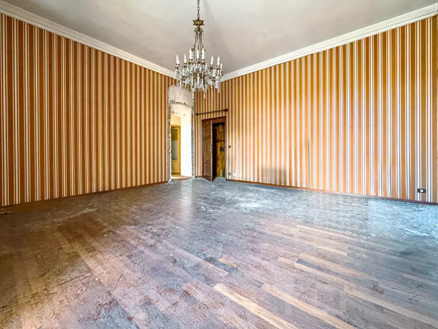 Immagine 16 di Palazzo in vendita  in via boniperti n 24 a Momo