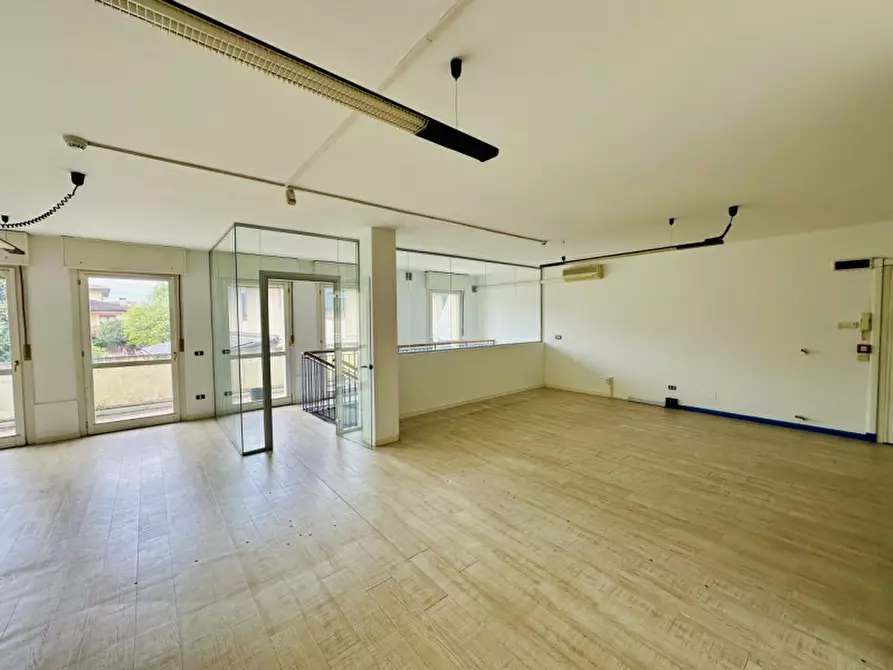 Immagine 1 di Negozio in affitto  in Viale della Repubblica, 14 a Sandrigo