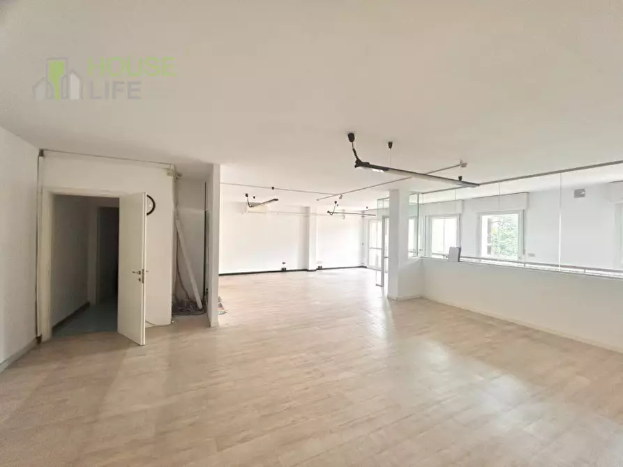 Immagine 2 di Negozio in affitto  in Viale della Repubblica, 14 a Sandrigo