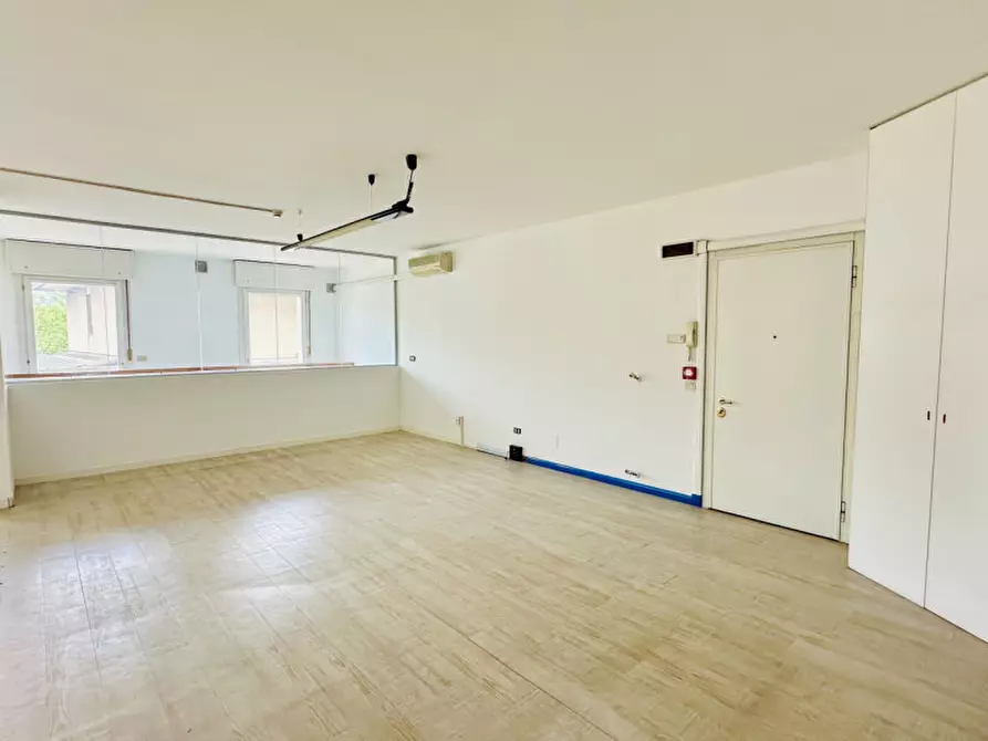 Immagine 5 di Negozio in affitto  in Viale della Repubblica, 14 a Sandrigo