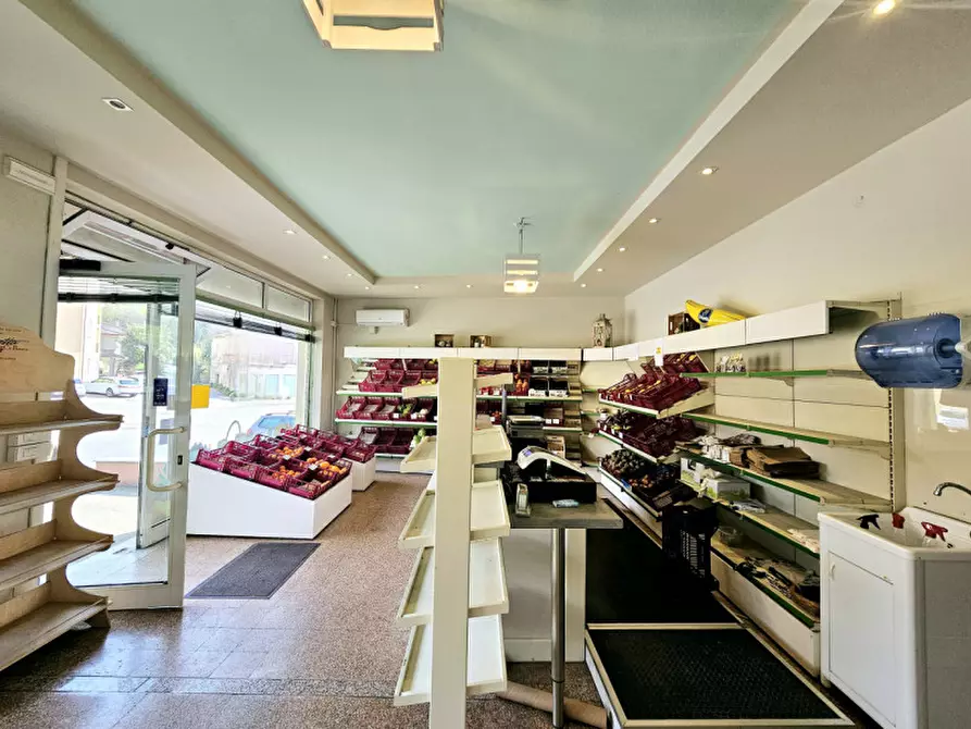 Immagine 3 di Negozio in vendita  in VIA ROMA a Lozzo Atestino