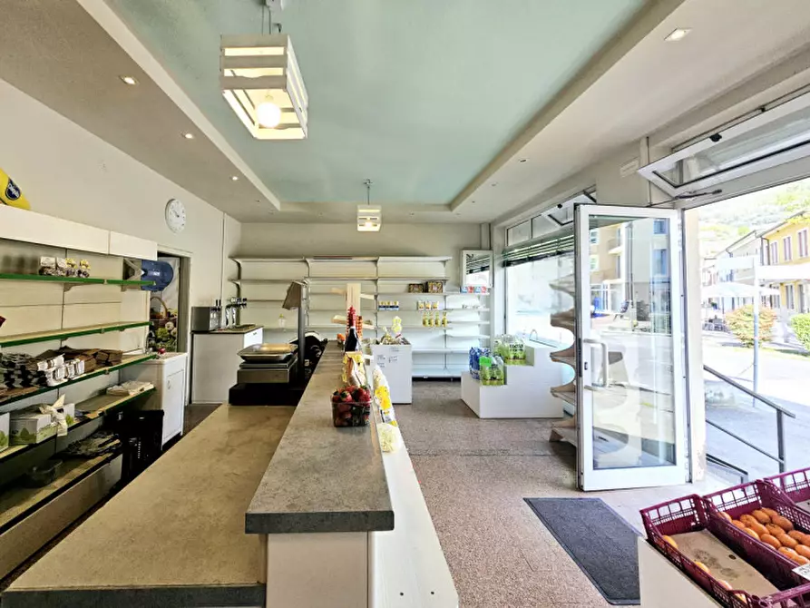 Immagine 5 di Negozio in vendita  in VIA ROMA a Lozzo Atestino