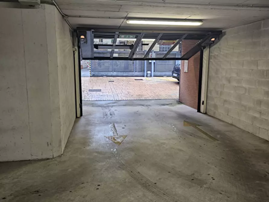 Immagine 2 di Garage in vendita  in VIA GIOTTO a Padova