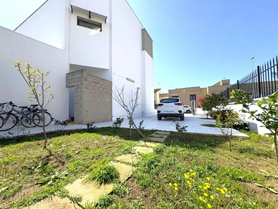 Immagine 3 di Casa indipendente in vendita  in via Lucio Greco a Melendugno