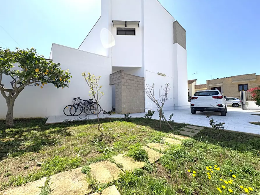 Immagine 48 di Casa indipendente in vendita  in via Lucio Greco a Melendugno