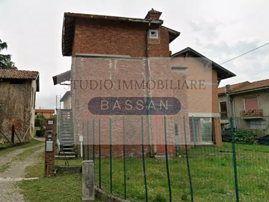 Immagine 26 di Casa indipendente in vendita  in Via Giuseppe Verdi 13 a Casorate Sempione