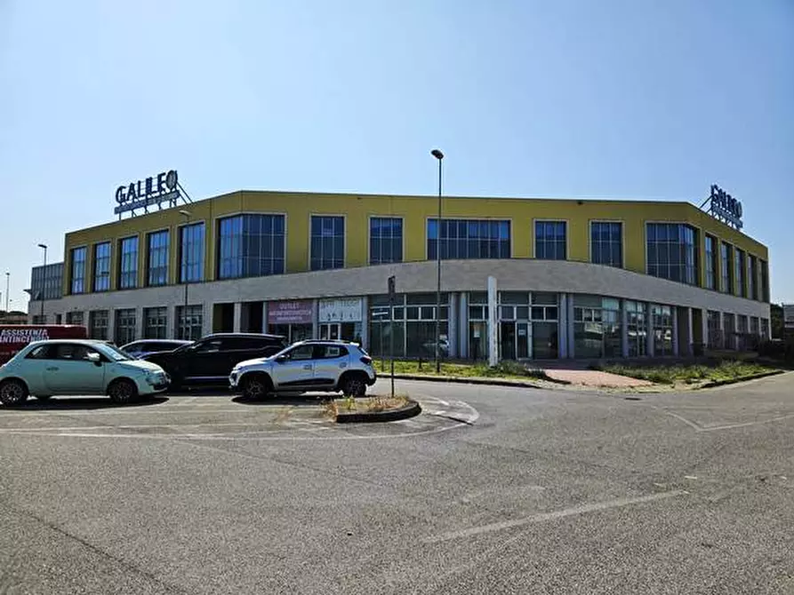 Immagine 4 di Ufficio in vendita  in via Norvegia 72 a Cascina