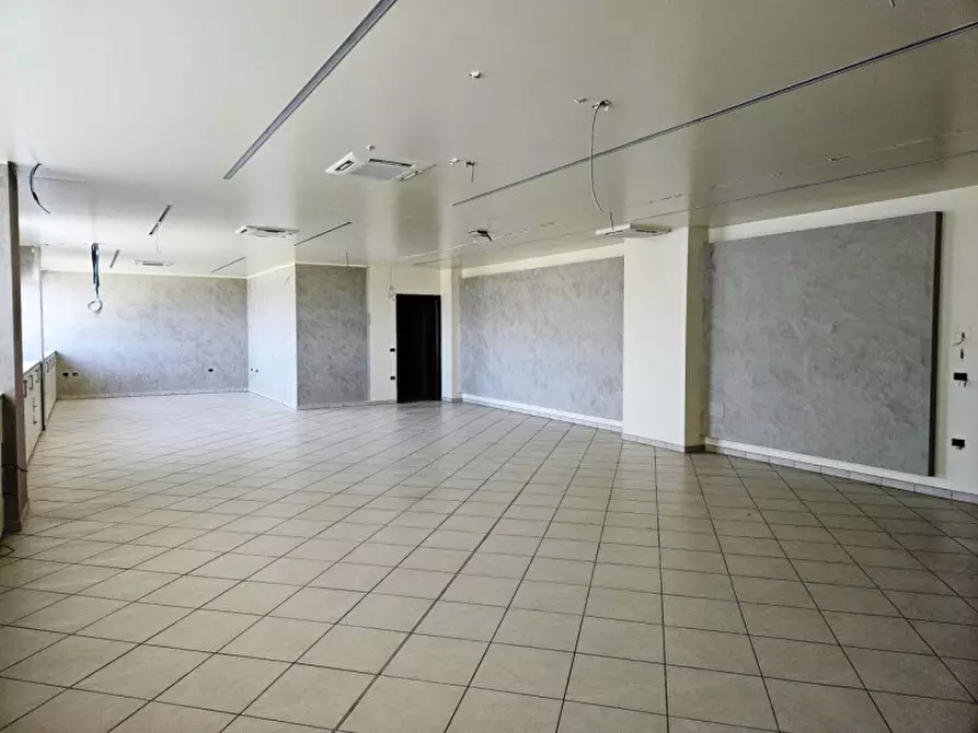 Immagine 11 di Ufficio in vendita  in via Norvegia 72 a Cascina