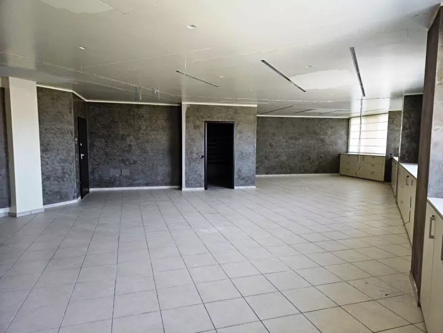 Immagine 13 di Ufficio in vendita  in via Norvegia 72 a Cascina