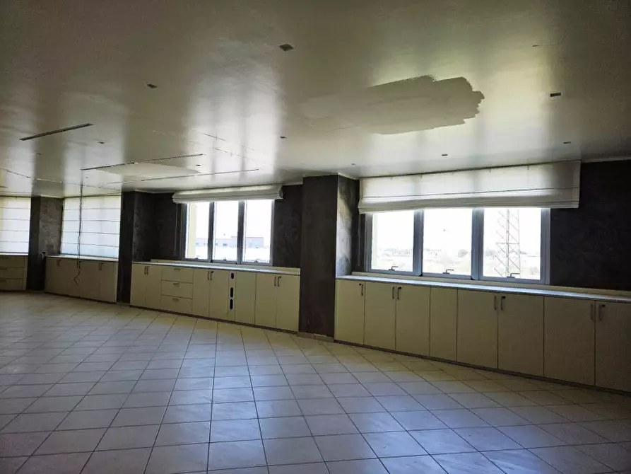 Immagine 13 di Ufficio in vendita  in via Norvegia 72 a Cascina