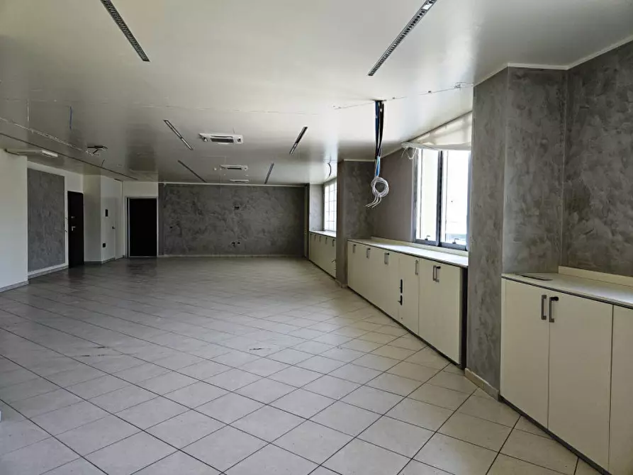 Immagine 14 di Ufficio in vendita  in via Norvegia 72 a Cascina