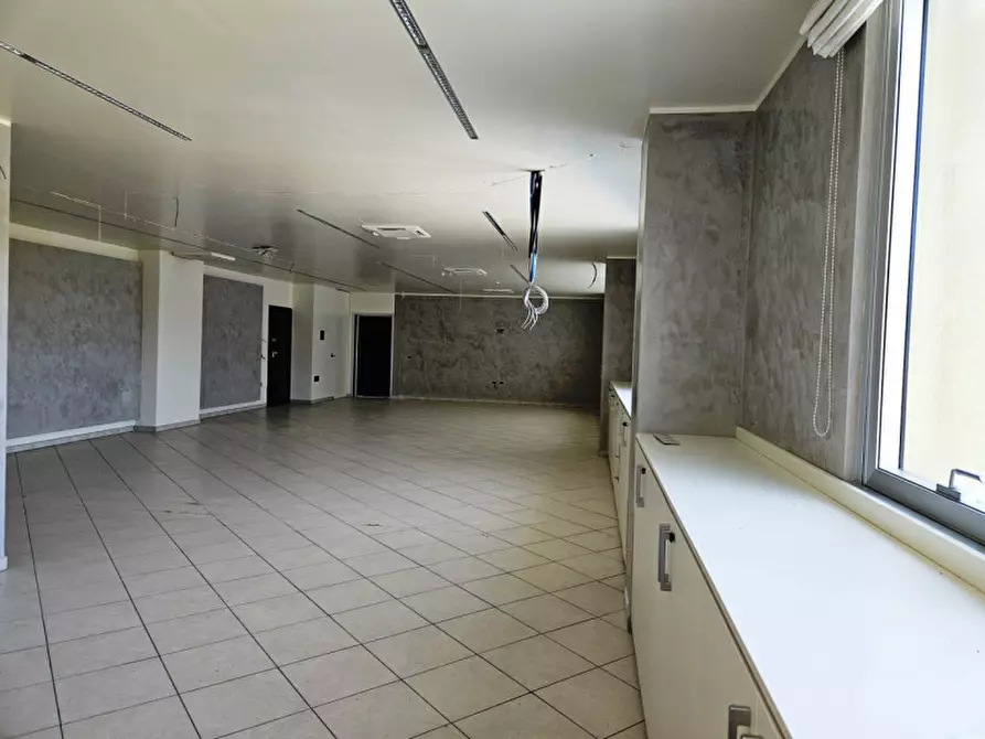 Immagine 16 di Ufficio in vendita  in via Norvegia 72 a Cascina