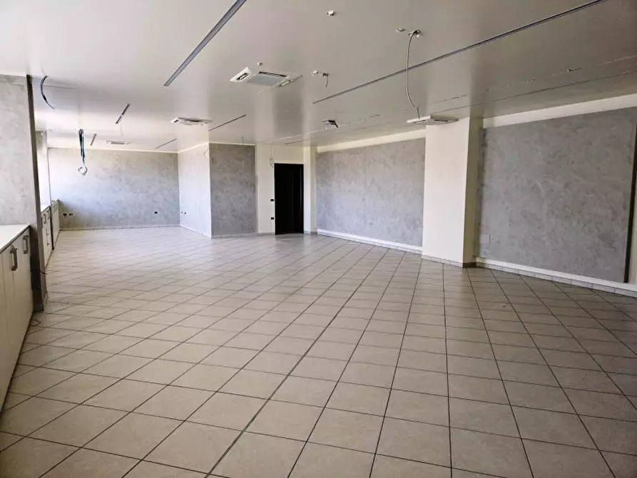 Immagine 20 di Ufficio in vendita  in via Norvegia 72 a Cascina