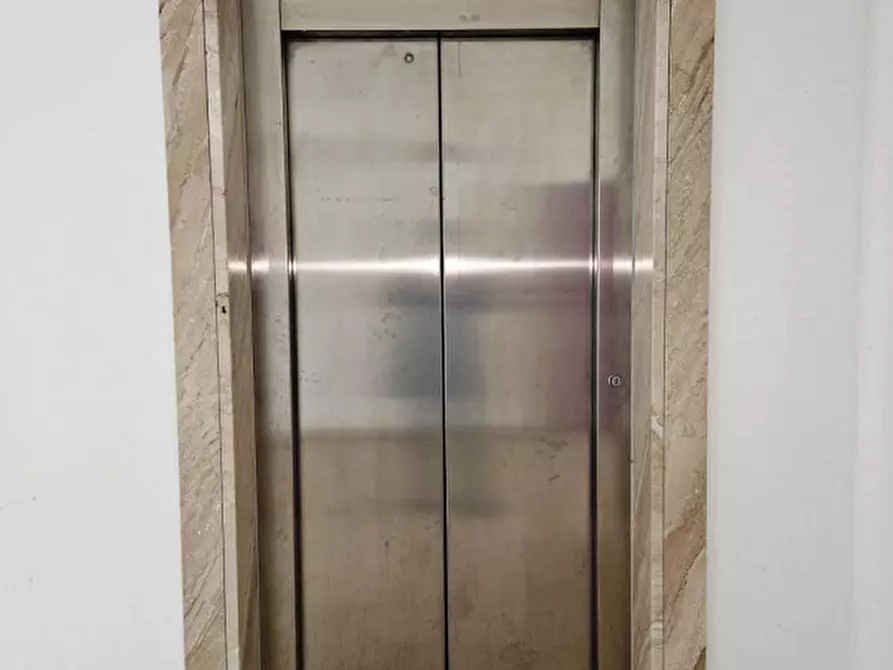 Immagine 22 di Ufficio in vendita  in via Norvegia 72 a Cascina