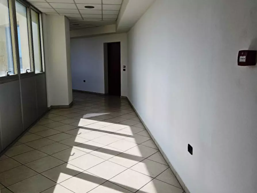 Immagine 23 di Ufficio in vendita  in via Norvegia 72 a Cascina