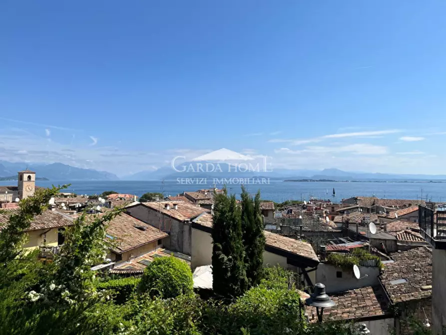 Immagine 23 di Negozio in affitto  in Piazza Duomo a Desenzano Del Garda