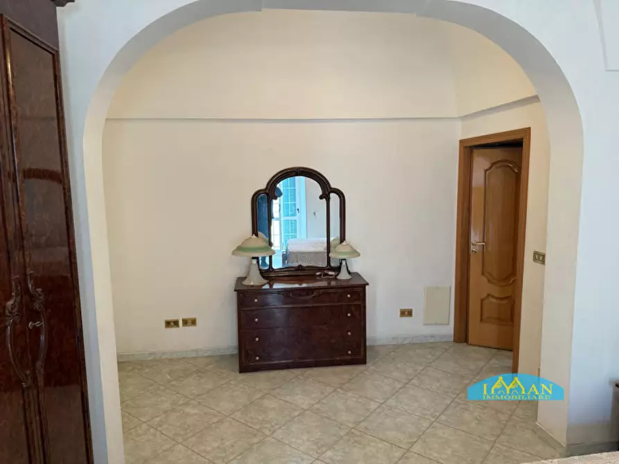 Immagine 10 di Casa indipendente in vendita  in Via Cesare Battisti a Ceglie Messapico