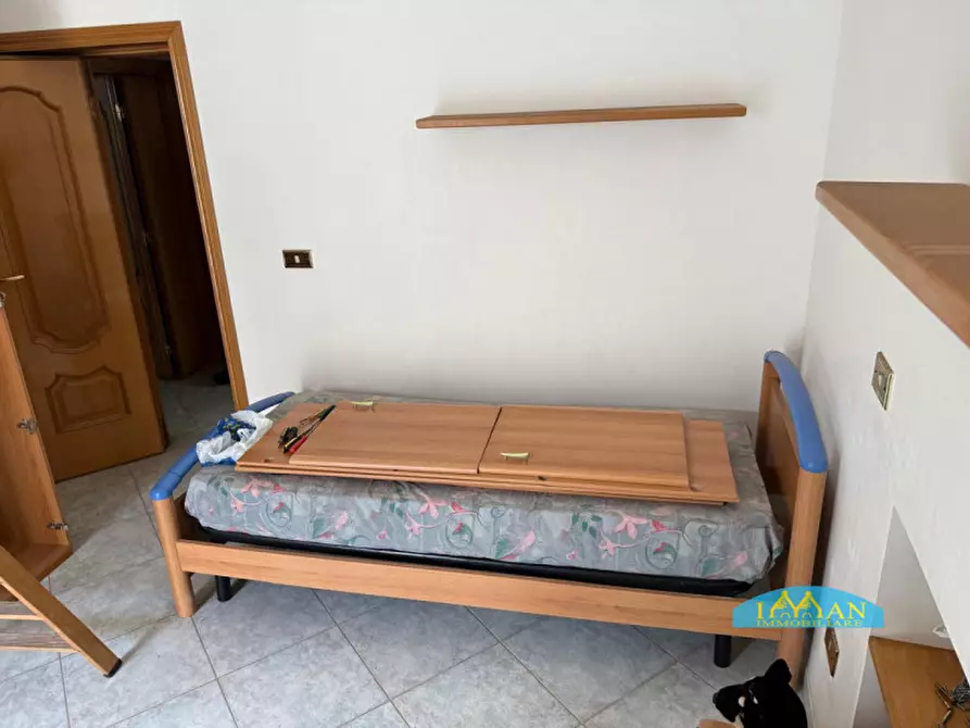 Immagine 12 di Casa indipendente in vendita  in Via Cesare Battisti a Ceglie Messapico