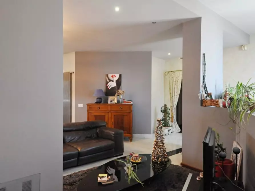 Immagine 6 di Appartamento in vendita  in viale Matteotti a Montevarchi