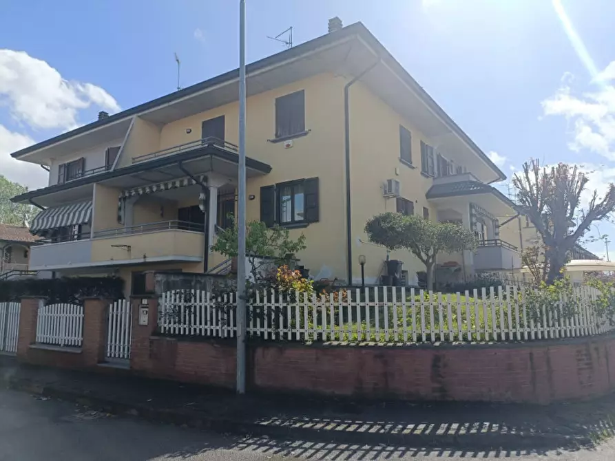 Immagine 1 di Villetta a schiera in vendita  in Via Luigi Pirandello a Brescello