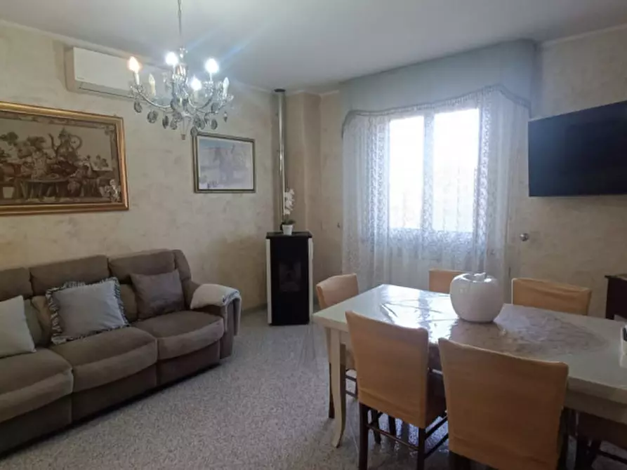 Immagine 9 di Villetta a schiera in vendita  in Via Luigi Pirandello a Brescello