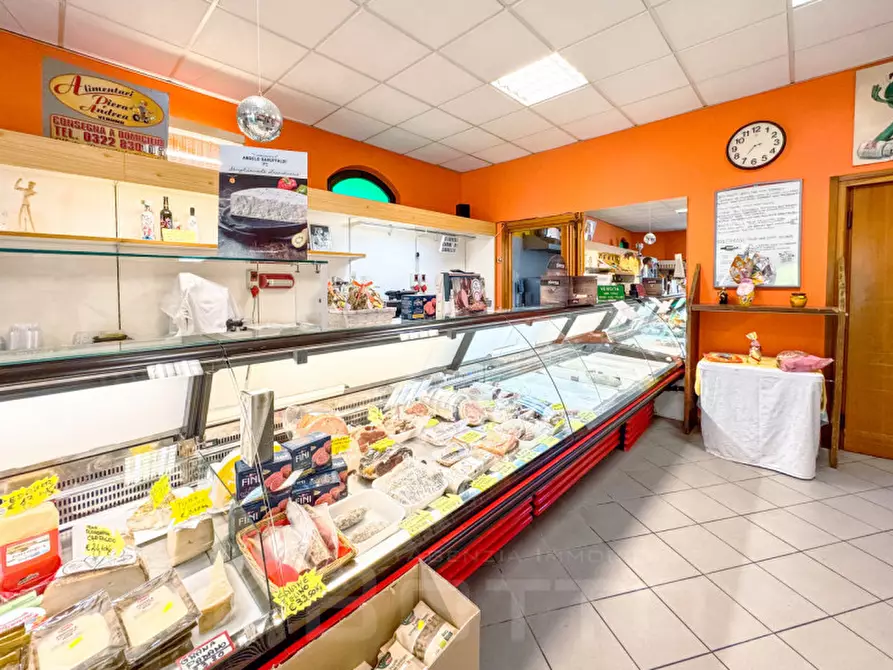 Immagine 3 di Attività commerciale in vendita  in veruno via marconi 15 a Gattico-Veruno