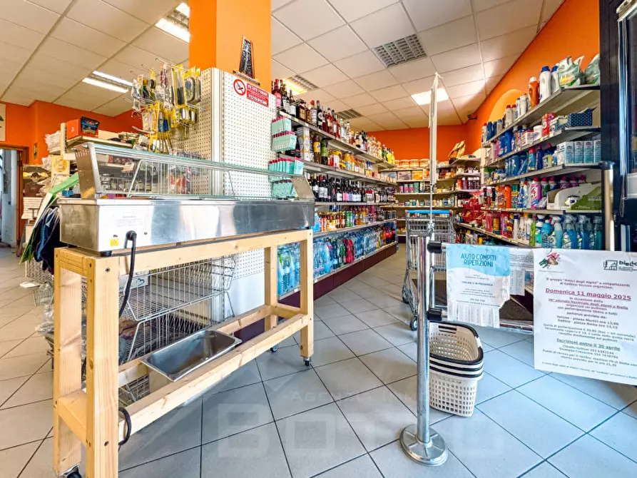 Immagine 5 di Attività commerciale in vendita  in veruno via marconi 15 a Gattico-Veruno