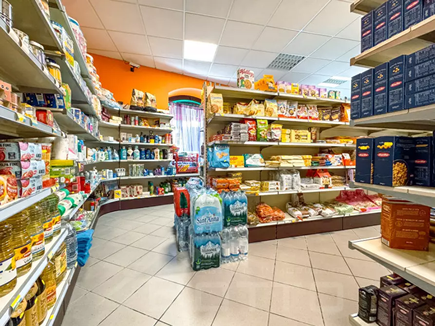 Immagine 6 di Attività commerciale in vendita  in veruno via marconi 15 a Gattico-Veruno