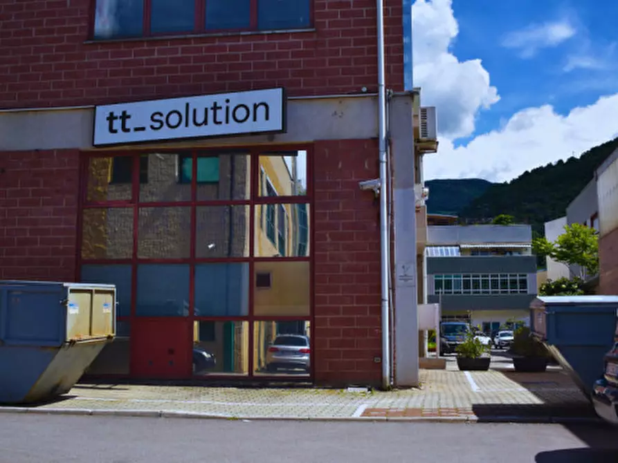 Immagine 1 di Capannone industriale in vendita  in Via di Mezzo Ai Piani - Bozner-Boden-Mitterweg a Bolzano