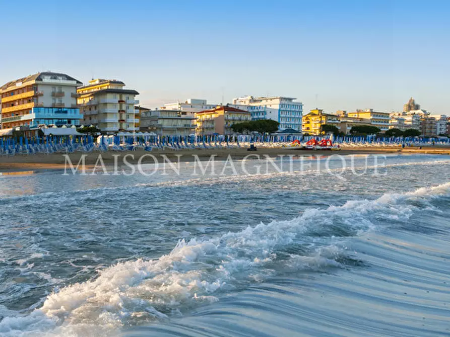 Immagine 1 di Villetta a schiera in vendita  in Viale Inghilterra 15 a Comacchio