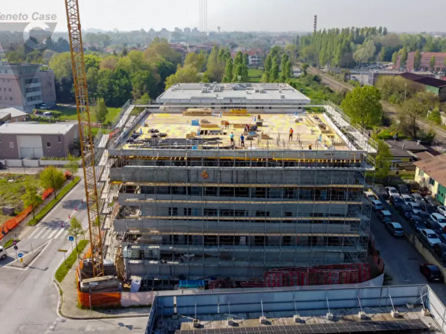 Immagine 11 di Appartamento in vendita  a Venezia